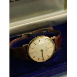 A 9ct gold gent's Zenith Automatic watch, Laing Glasgow printed about the 6 dial, 20 jewels,