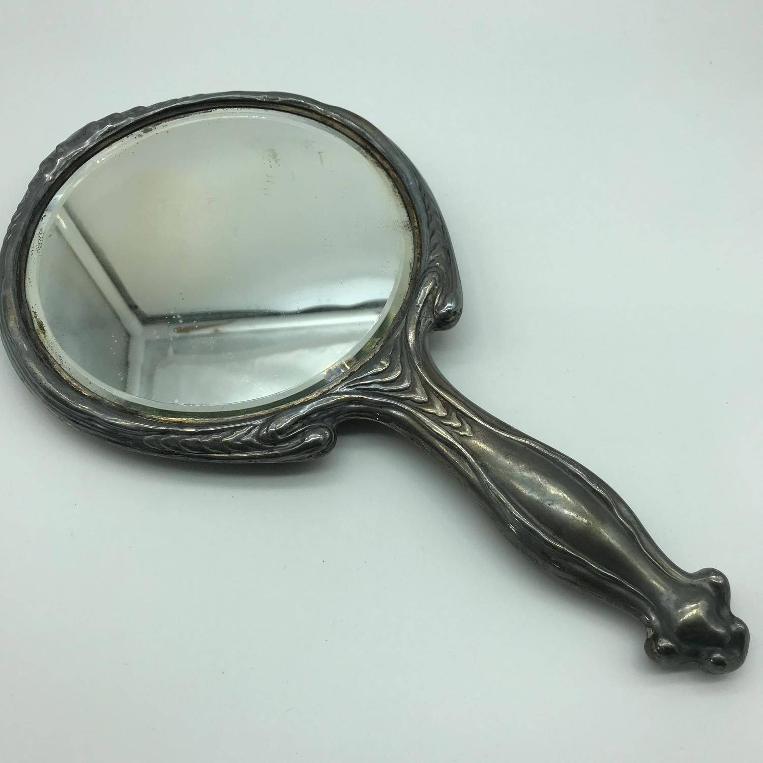 A Lovely Art Nouveau Chester silver hand mirror, designed with raised flower and foliage, Makers J & - Image 4 of 4