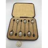 A set of 6 Birmingham coffee bean spoons. Comes with a fitted case.