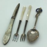 A Pair of Birmingham silver pickle forks with mother of pearl handles, A Victorian Sheffield