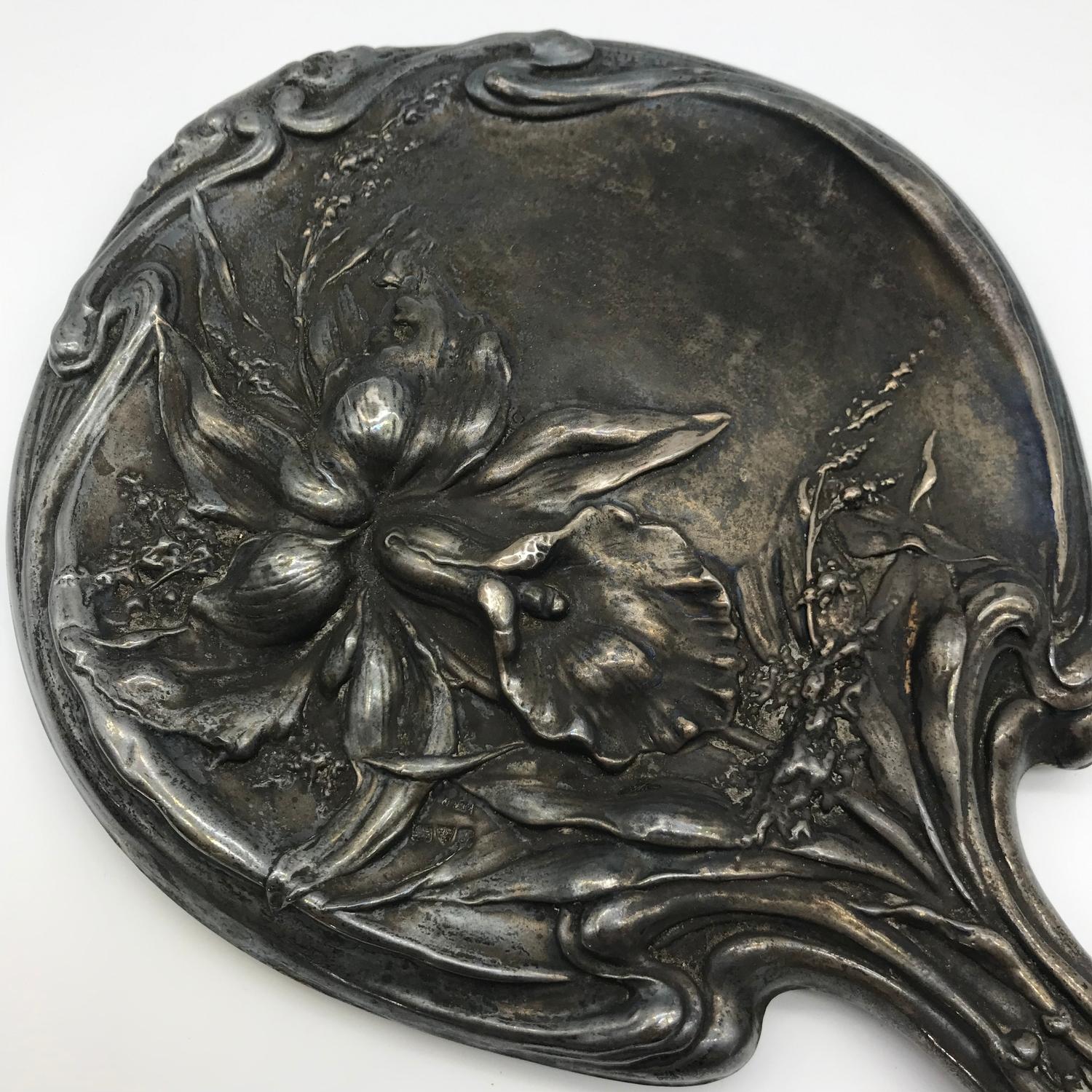 A Lovely Art Nouveau Chester silver hand mirror, designed with raised flower and foliage, Makers J & - Image 3 of 4