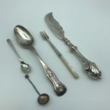 A Lot of silver hall marked serving items includes Victorian Edinburgh silver tea spoon,