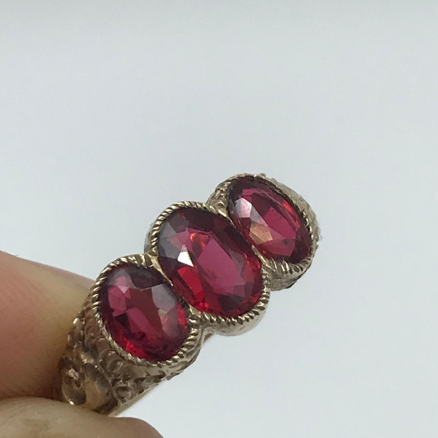 A Victorian ornate ladies gold ring set with 3 large ruby stones, Ring size P, Largest measures - Image 4 of 5