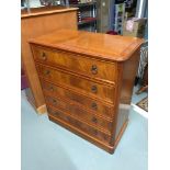 Charles Barr Furniture 5 drawer chest. Measures 106x93.5x45cm