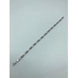 An 18ct white gold ladies bracelet, Weighs 6.55grams, Measures 19.5cm in length