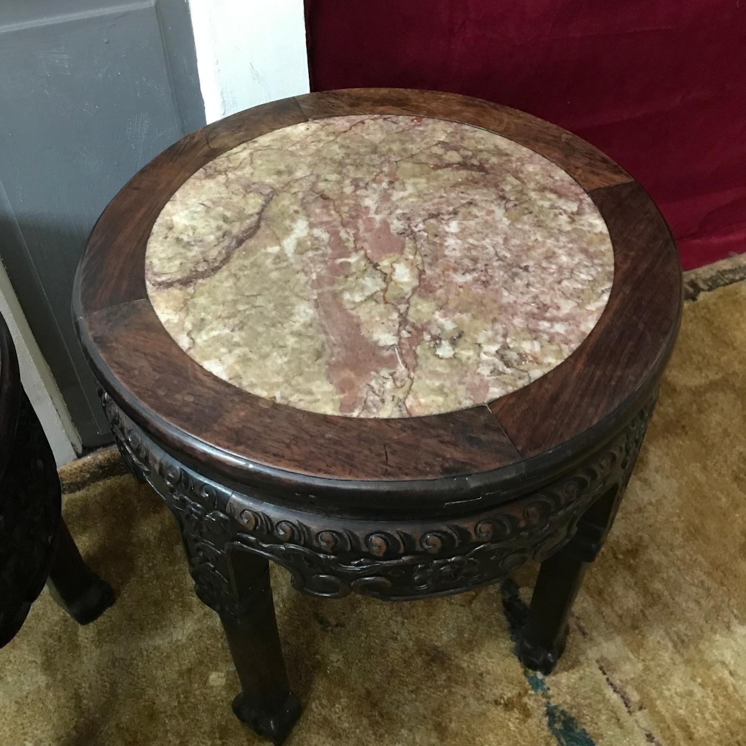 A Pair of 18th/ 19th century oriental hand carved darkwood pedestal stand tables, designed with - Image 4 of 7