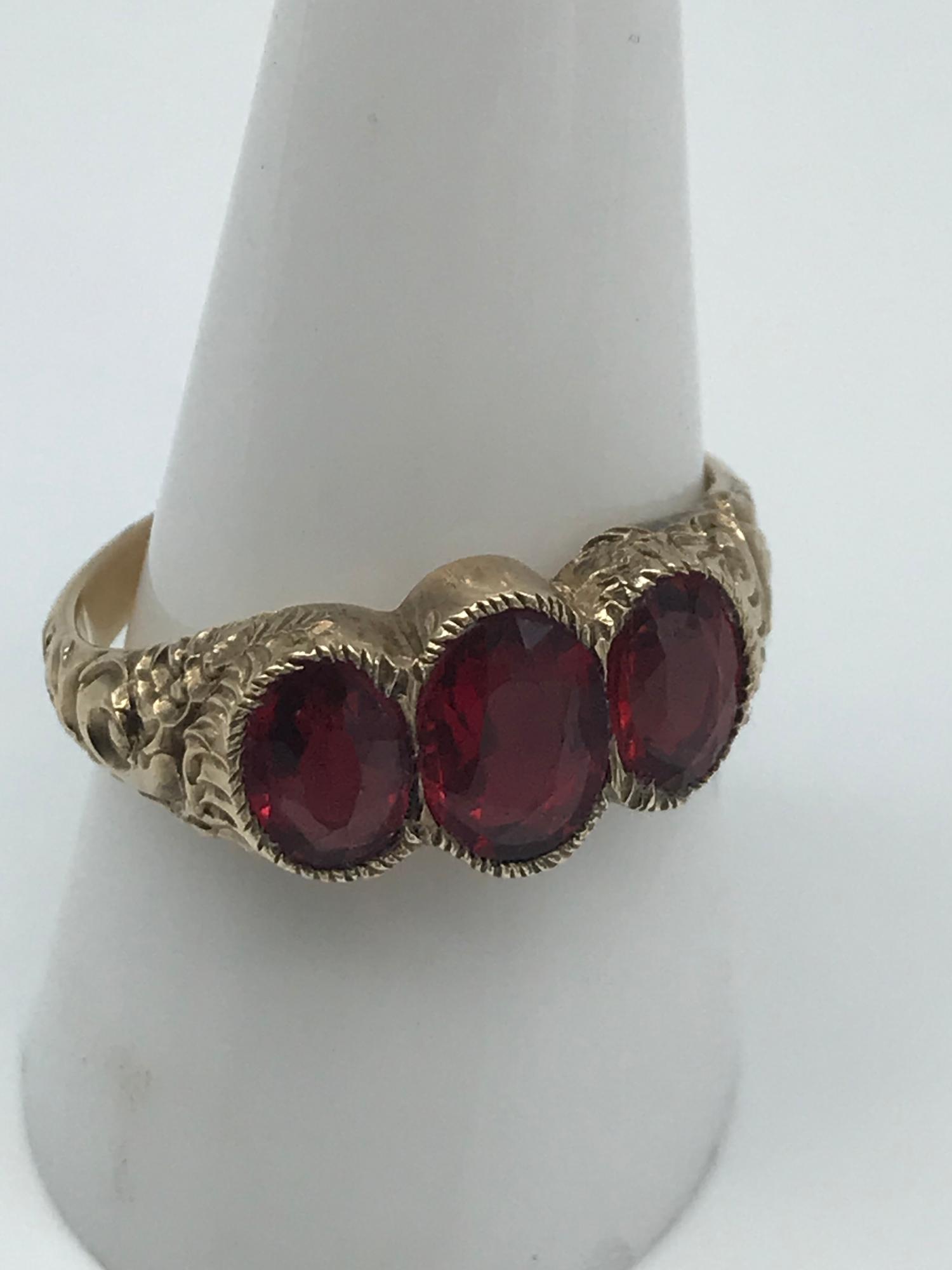 A Victorian ornate ladies gold ring set with 3 large ruby stones, Ring size P, Largest measures - Image 3 of 5