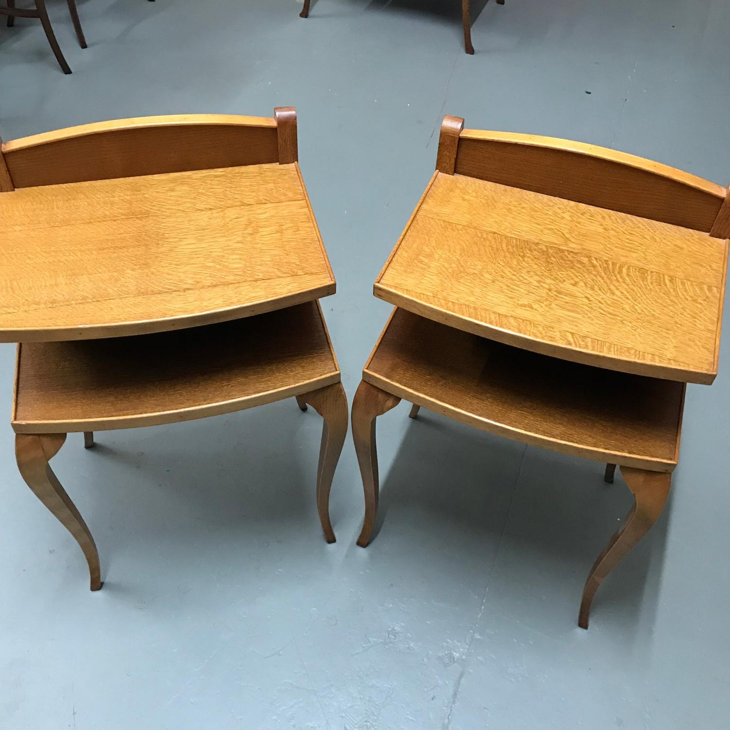 A Pair of Light oak Cabroile leg bed side tables. Measure 70x44x37cm - Image 2 of 2