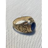 A Gents 10ct gold University of Windsor ring, dated 1974 to each side and finished with a crest of