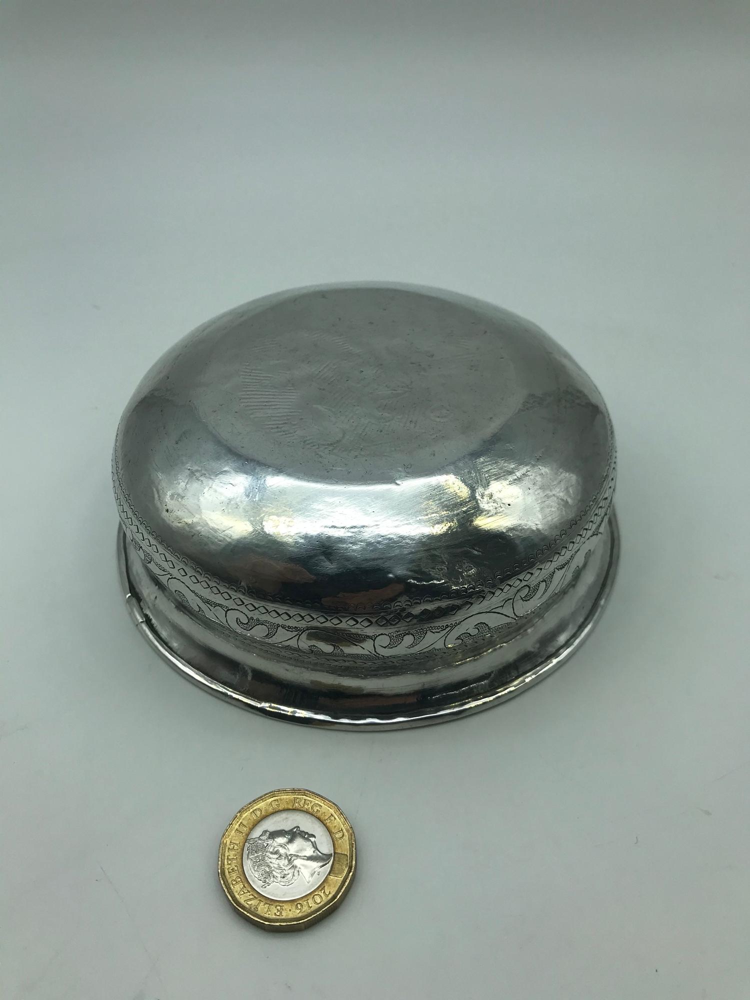 A Silver Arabic bowl. Weighs 108.48grams - Image 3 of 3