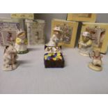 A mixed lot of Royal Doulton Bunnykins and Brambly Hedge figurines