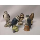 A lot of five ceramic Beneagles bird decanters (full & sealed)