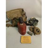 Second World War (1941) Gas Mask, with Original Bag, Straps, Out - Fit Anti Dimming Mk V and