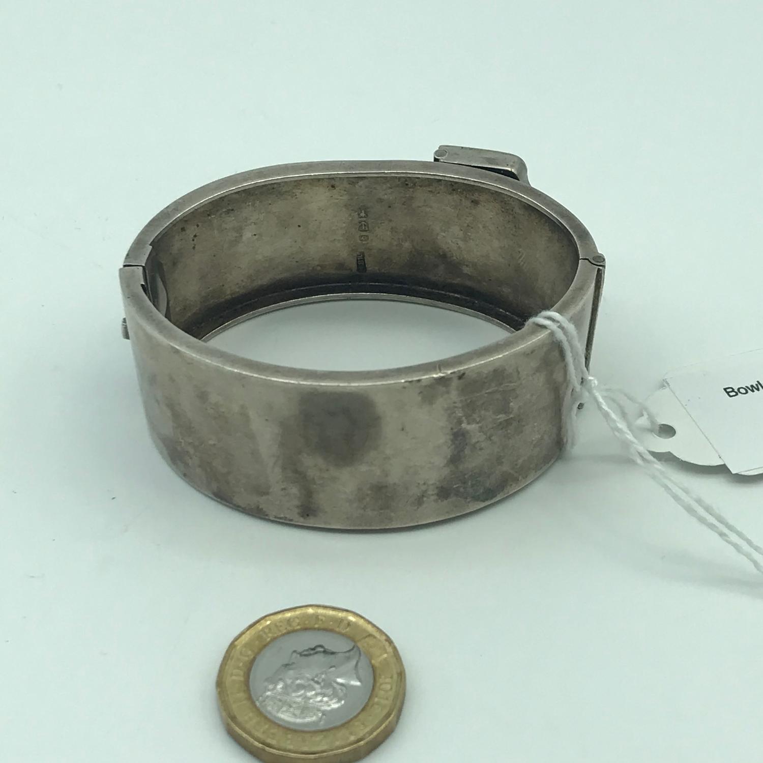 A Birmingham silver Victorian large buckle bangle. Dated 1882. - Image 2 of 2