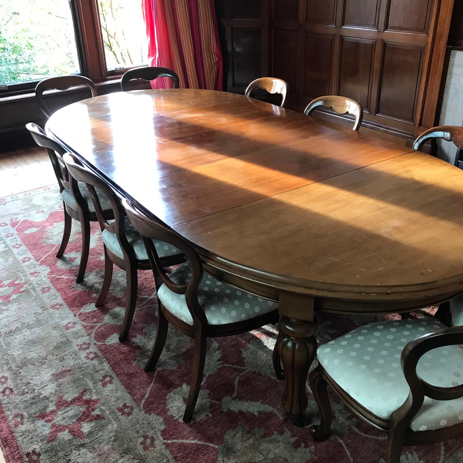 A Large Victorian boardroom table in Mahogany, comes with three leafs and 10 Victorian balloon - Image 5 of 8