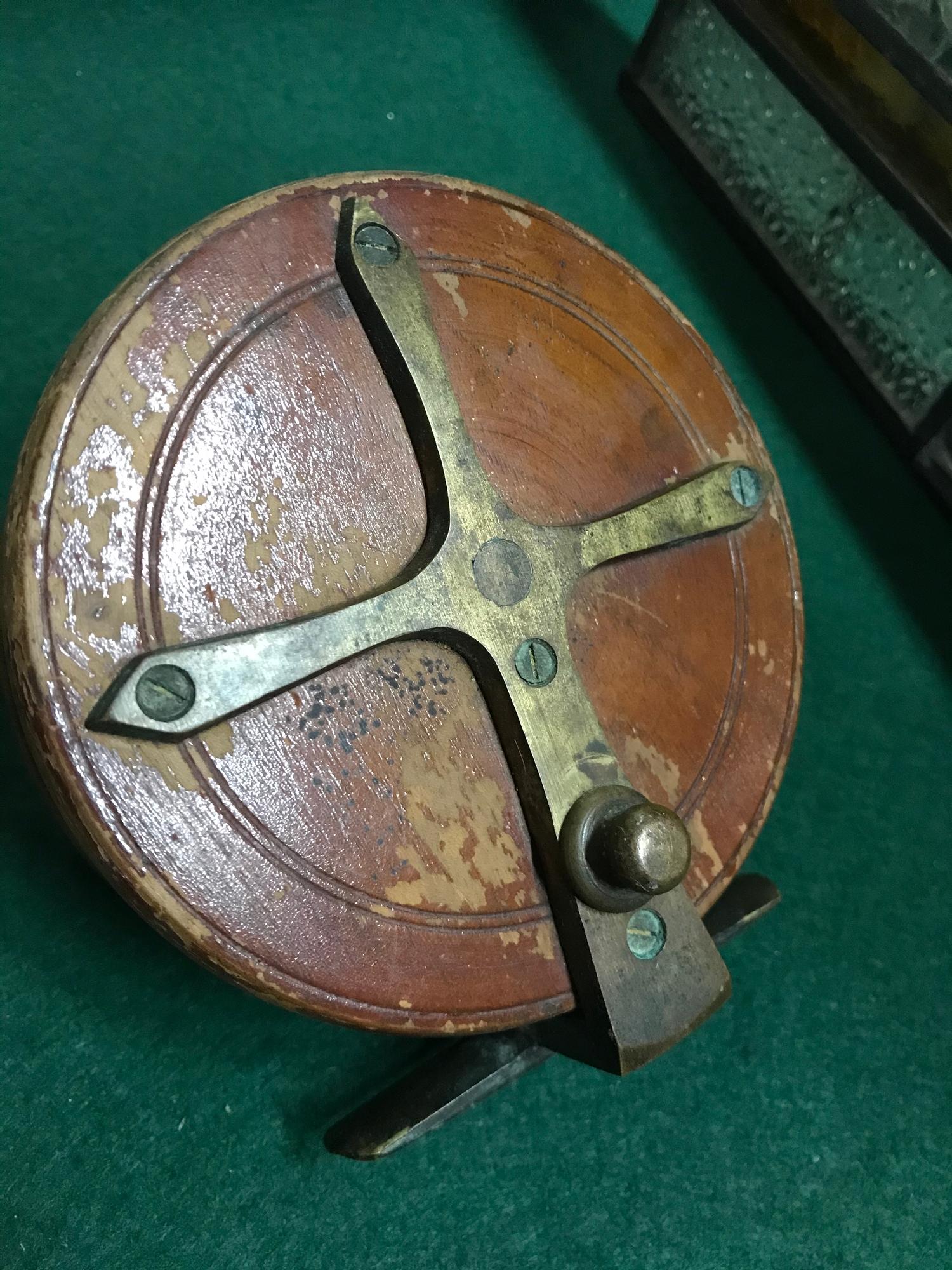 Antique wood brass and horn handle fly reel. - Image 2 of 3