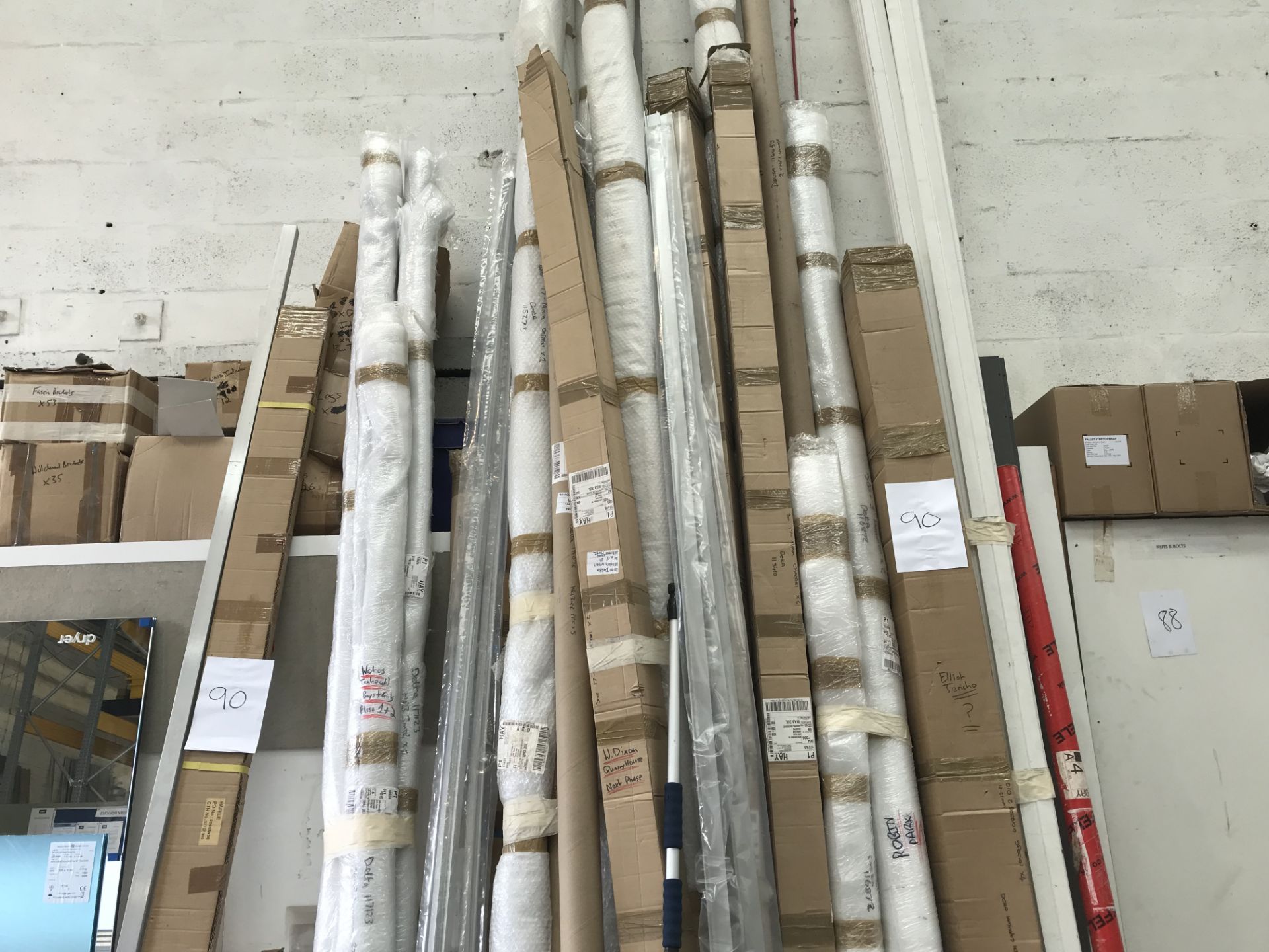 Assorted lengths cubicle materials