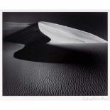 Andrew D. Shumaker"Crescent Sand Dunes", Nevada 1975. Silver print 19 x 24 cm, passe-partout,
