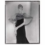 Sir Cecil Beaton (1904-1980)"Fashion Study", 1930. Silver print 20 x 25 cm. Front label: "Neg. No.