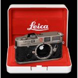 Leica M6 Titan, 1992Leica, Solms. No. 1914570, type 10412. Complete with case, box, strap, body