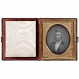 Daguerreotype, c. 1850Anonymous, 1/6 plate, portrait of a gentleman, oval image section, brass