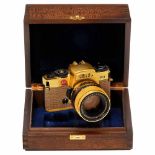 Leica R4 Gold, 1984Leitz, Portugal. No. I 038, serial no. 1651589, with Summilux-R 1,4/50 lens,