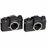 Leicaflex SL Mot and SL 2 MotLeitz, Wetzlar. 1) SL Mot, no. 1365469, black, body cap. – And: 2) SL 2