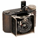 "Ingo" Camera by Glunz, 1932Glunz & Sohn Kamerawerk, Hanover. Rollfilm camera for size 3 x 4 cm on