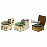 3 Toy Gramophones, c. 19251) Pigmyphone, manufactured by Bing Werke, Nuremberg. Clockwork,