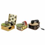 3 Toy Gramophones, c. 19251) Bingola I, Bing Werke, Nuremberg. Lithographed tin, spring-driven,