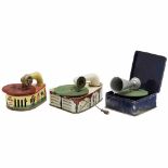 3 Toy Gramophones, c. 1930-501) Bingola II, Bing Werke, Nuremberg. Lithographed tin, spring-