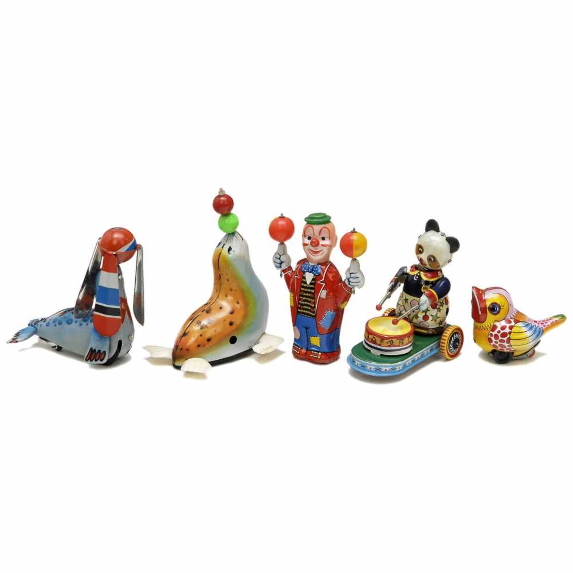 Collection of Japanese and Chinese Tin Toys, c. 1950-7049 items: animals, figures and vehicles, - Bild 2 aus 4