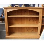 A pine six shelf open bookcase, 16cm, together with a three shelf bookcase, 123cm (2)