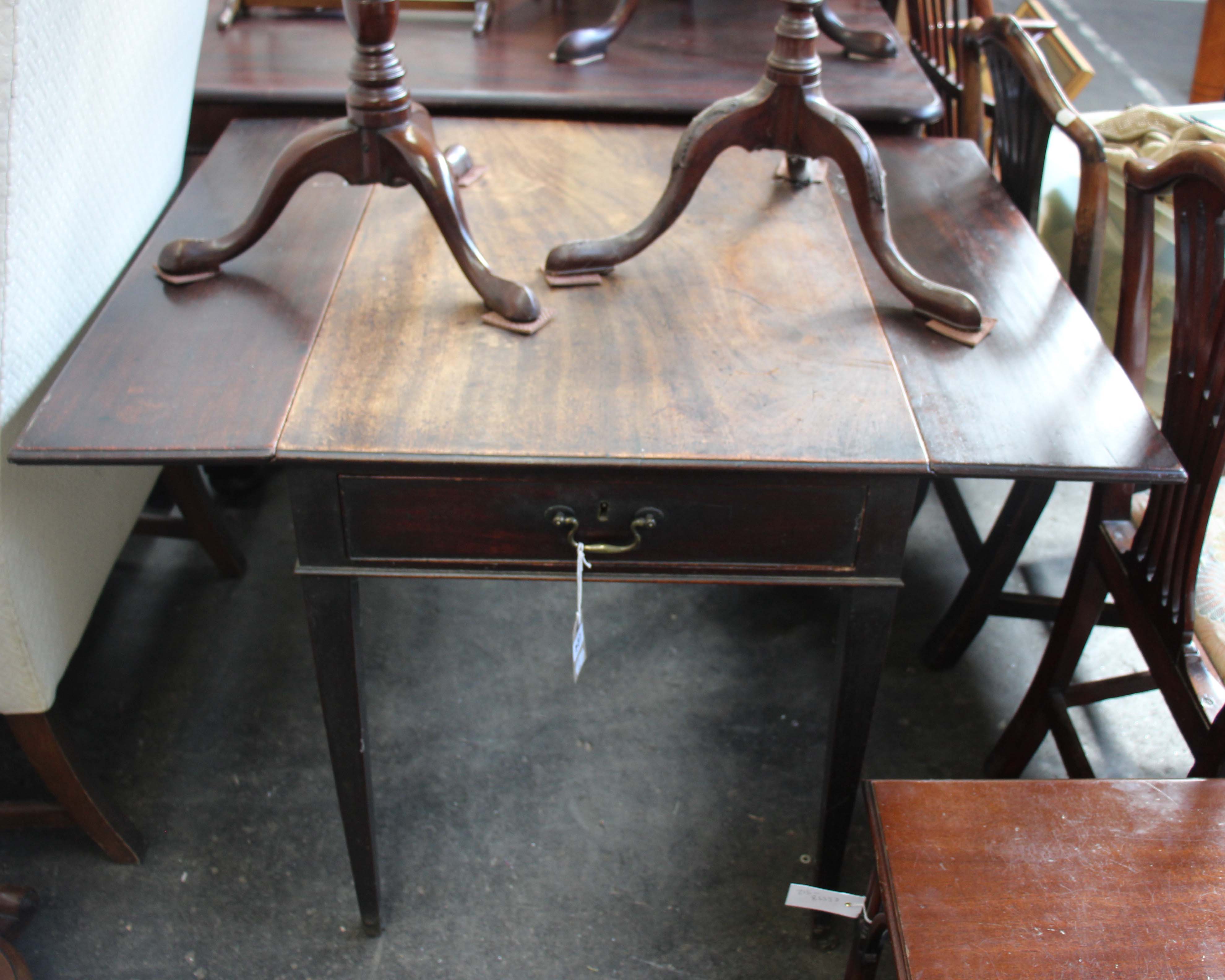 A George III mahogany Pembroke table, 101cm extended