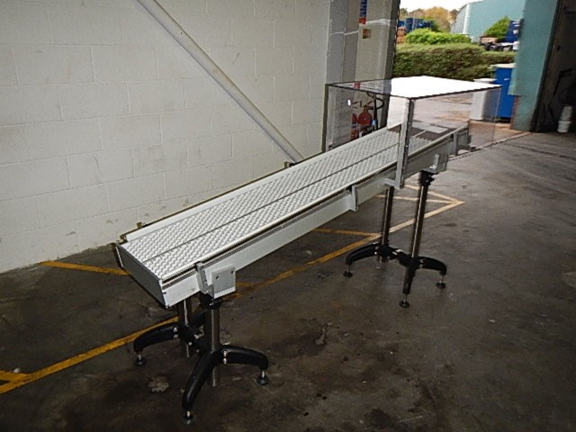Angled roller conveyor. Aluminium construction. Gu - Image 3 of 6