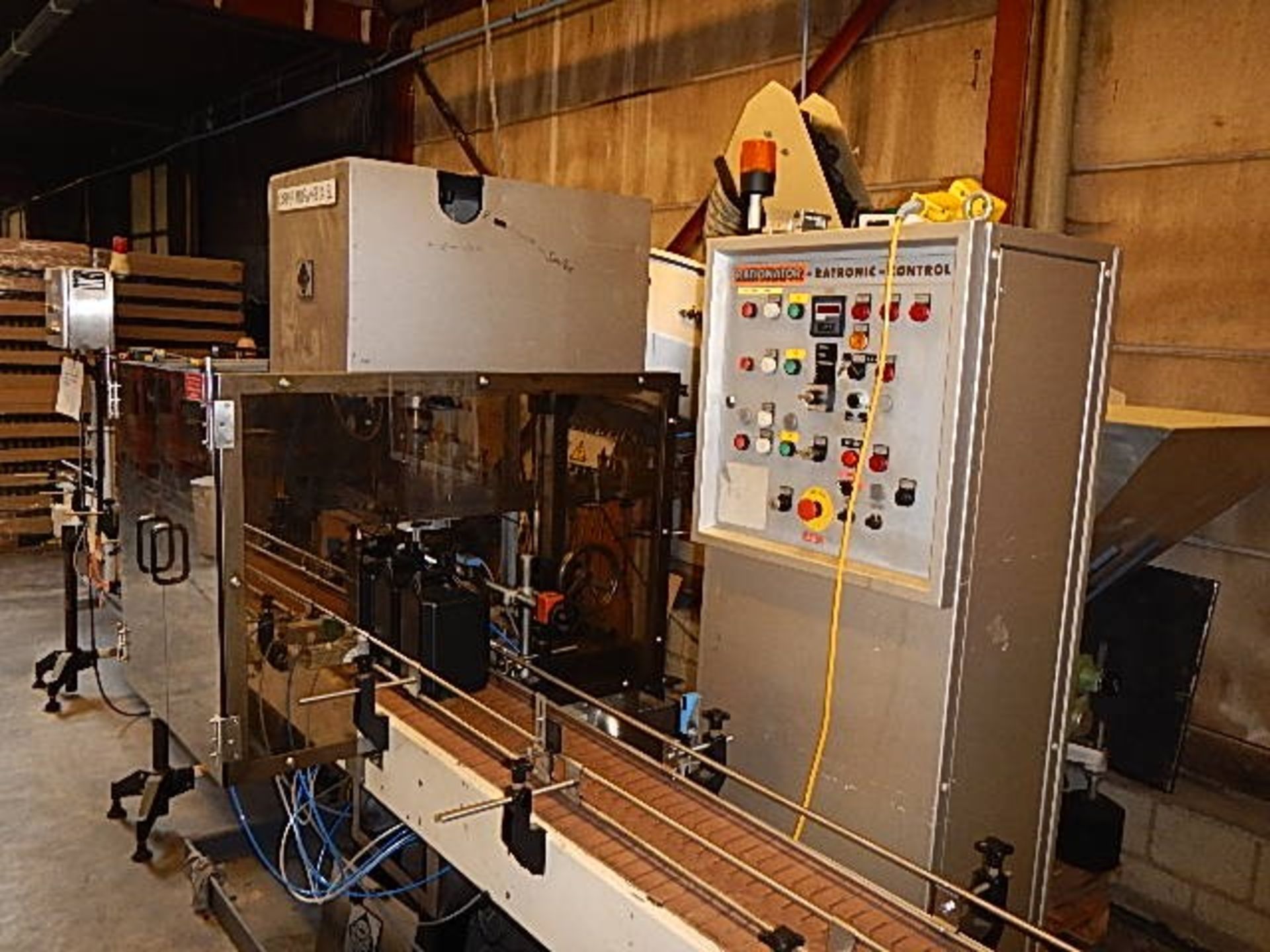 Rationator 6 head 5 litre filling line comprising: - Bild 12 aus 16