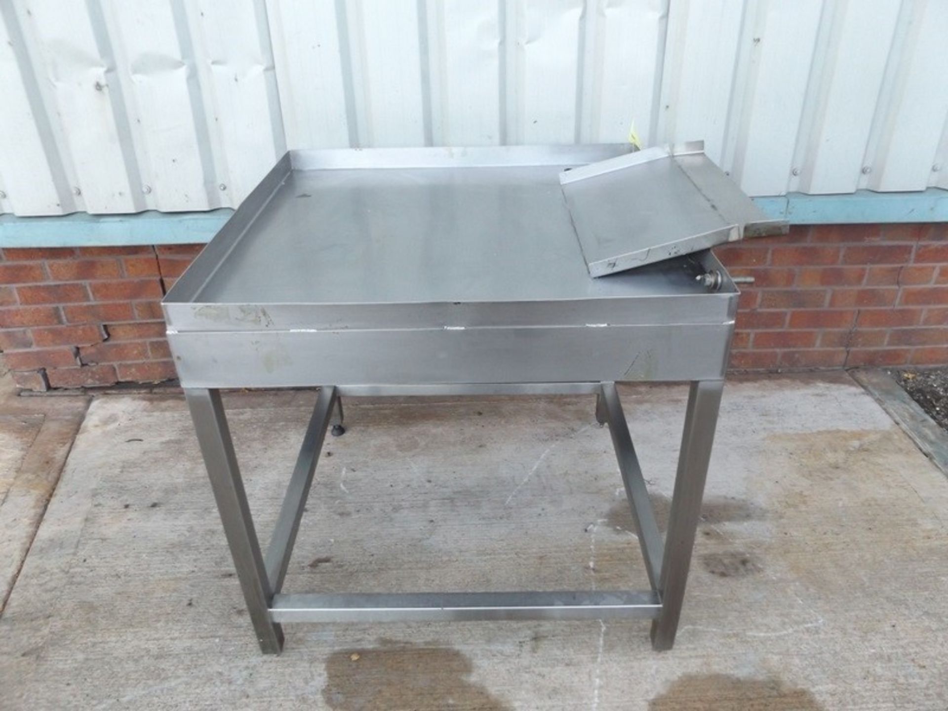 Fully Stainless Steel frame table. Fixed on/off ra - Bild 3 aus 4
