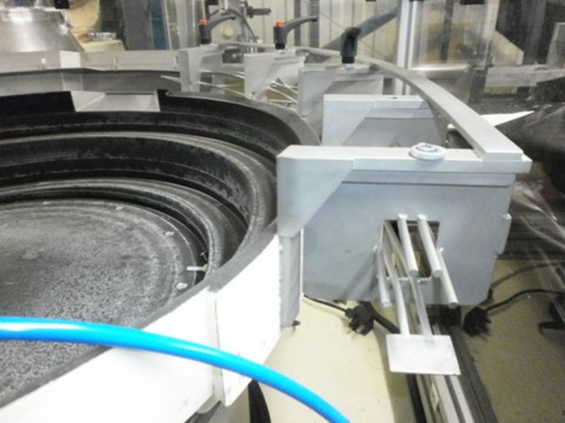 Vibratory Bowl with Controller. Located in Corby - Image 3 of 9