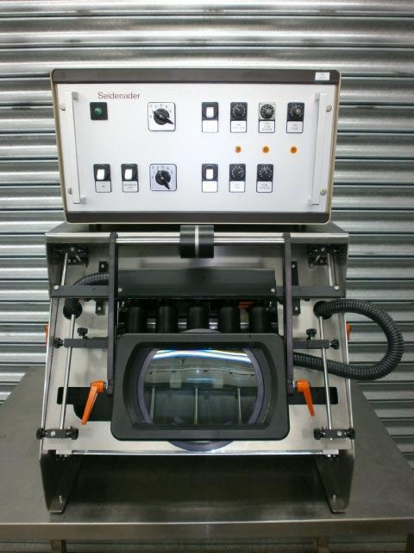 Seidenader Vial & Ampoule Inspection Machine Model