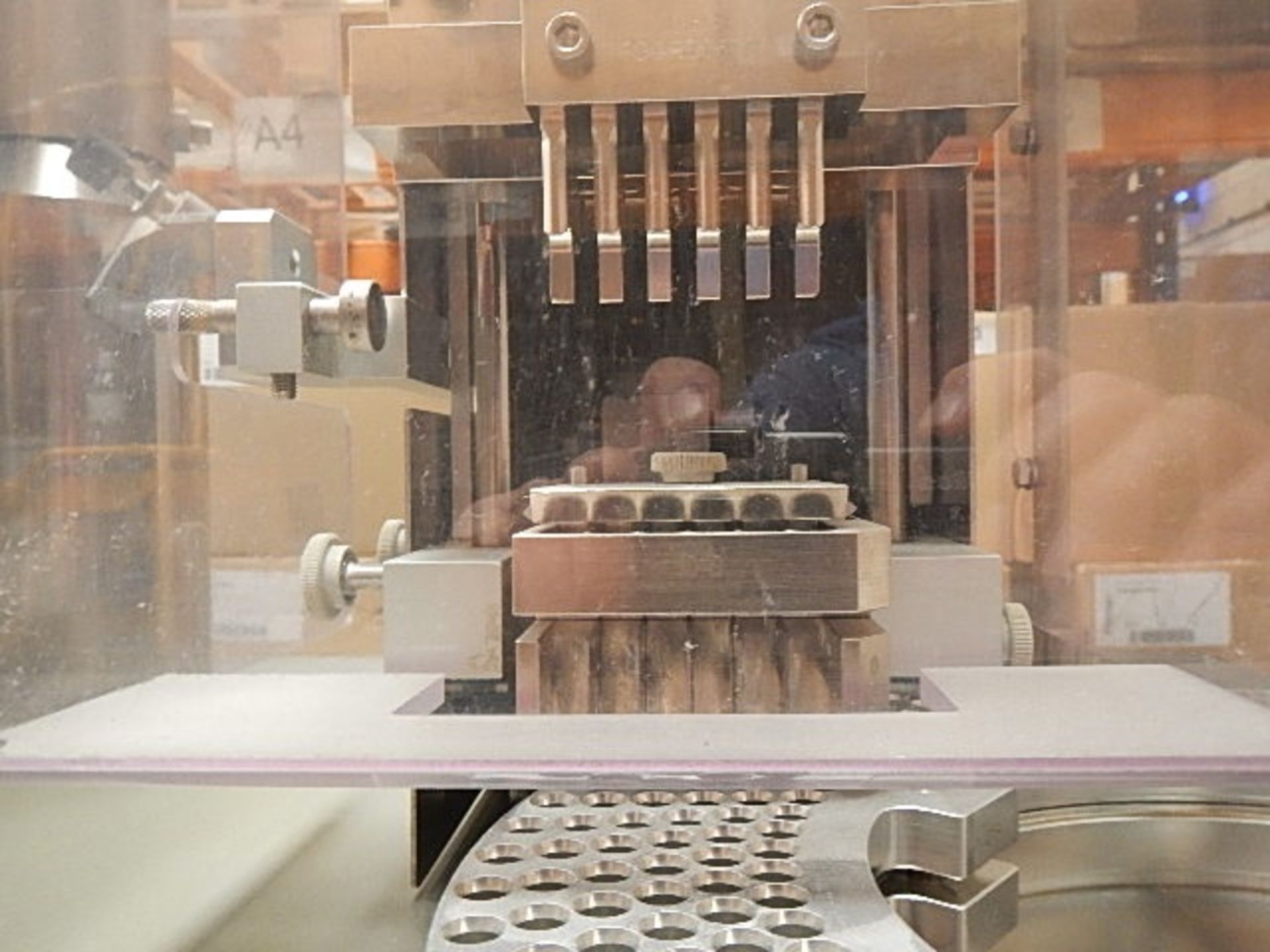 Capsugel model CAP-8 semi automatic production sca - Image 8 of 13