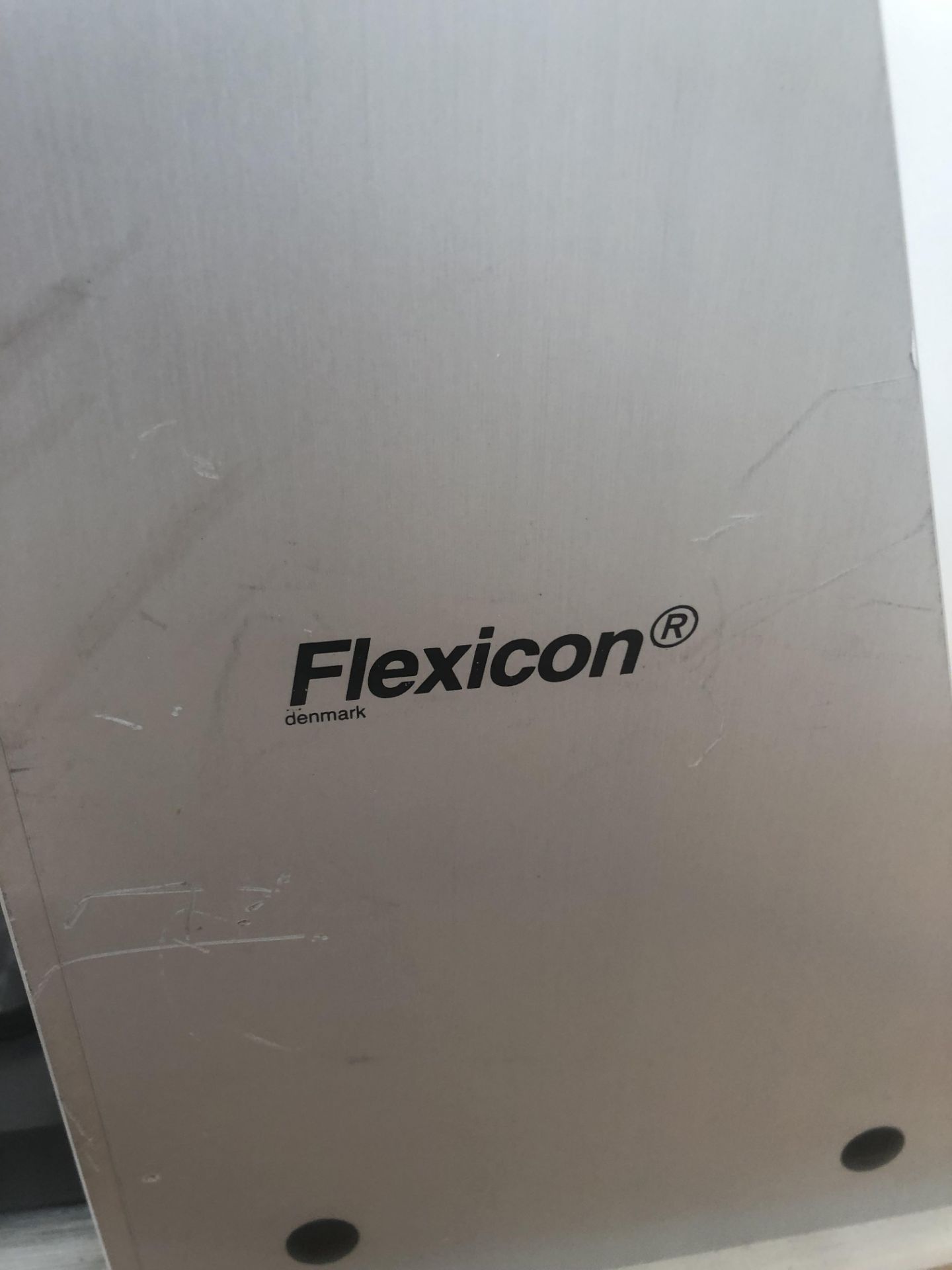 Flexicon Tabletop Crimp Capping System 2006 - Image 4 of 5