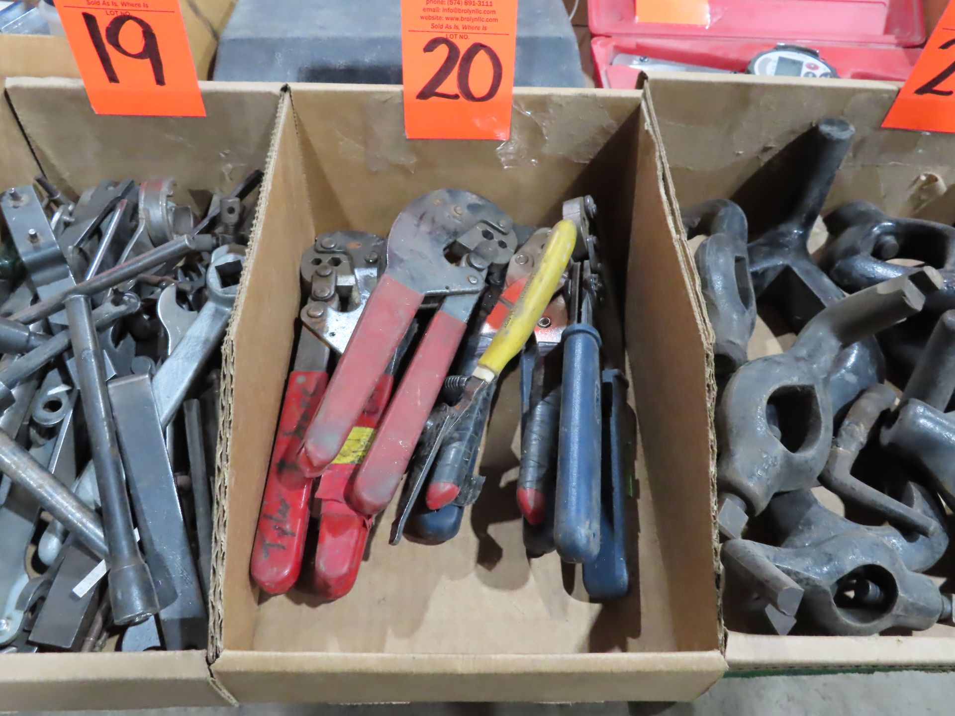 Large assorment of crimpers. This item can be picked up onsite with no loading fee. Should you