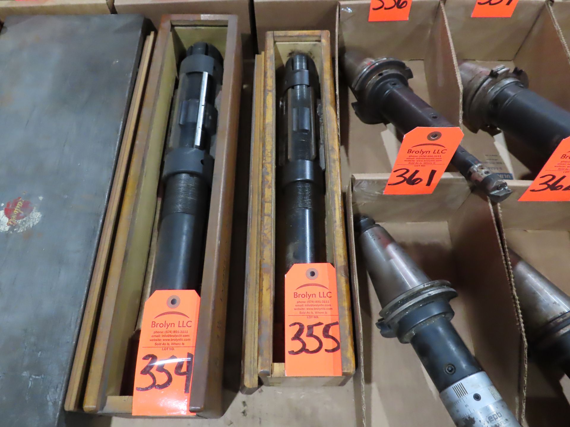 Expandable reamer with case. 2 7/32"-2 3/4". This lot can be picked up onsite with no loading fee.