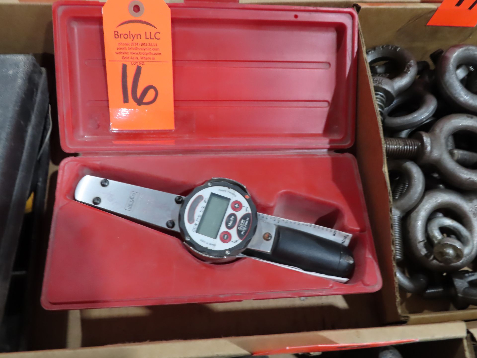 Jetco model FD-751 torque wrench with case. This item can be picked up onsite with no loading fee.