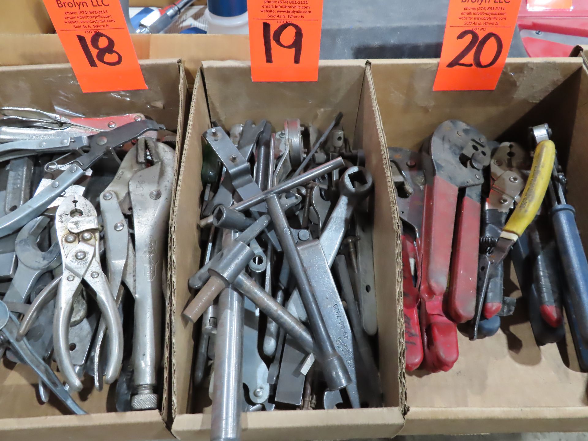 Large assortment of specialty wrenches. This item can be picked up onsite with no loading fee.