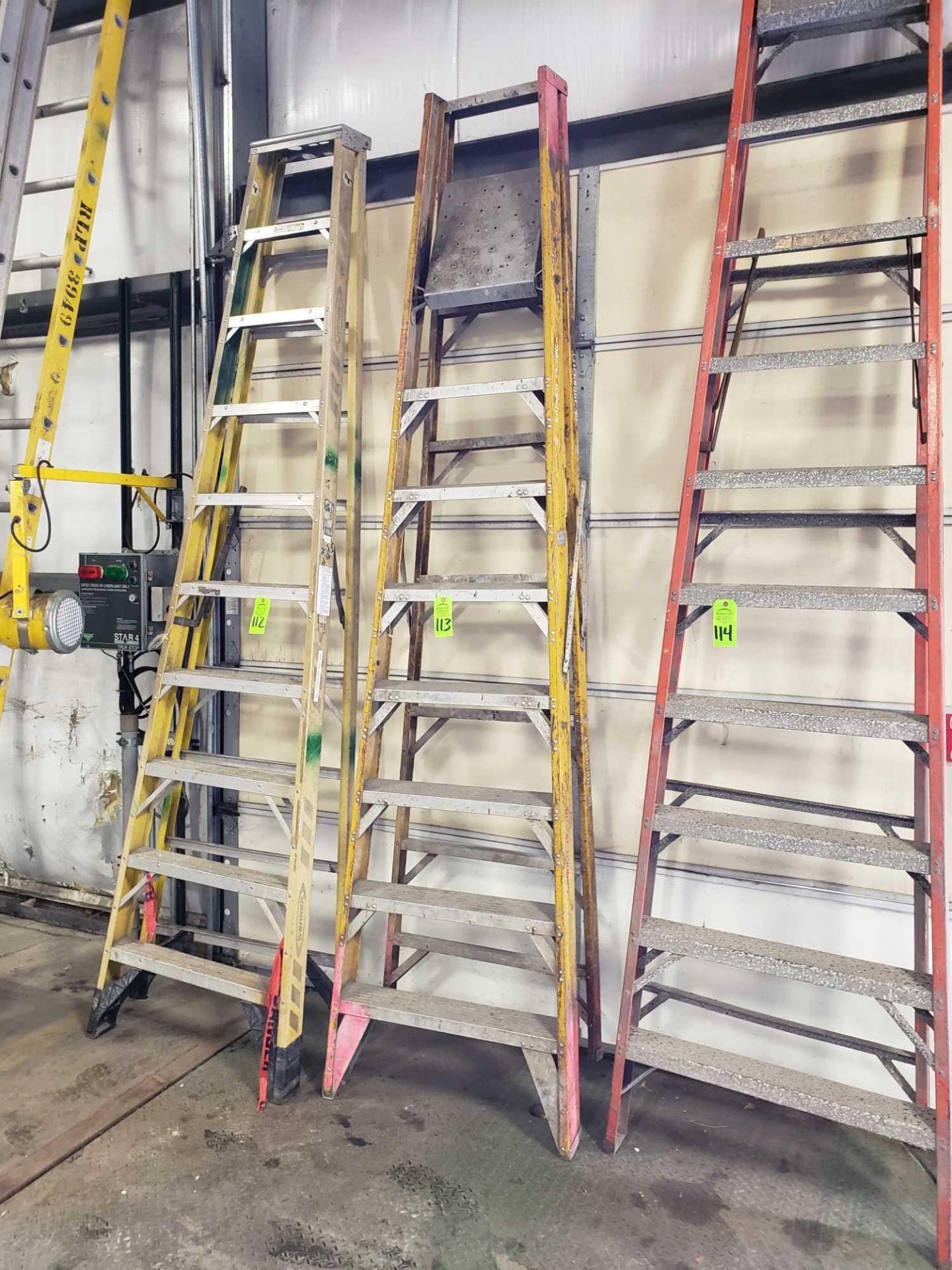 Alco-Lite fiberglass ladder 7 step with flat platfrom on top