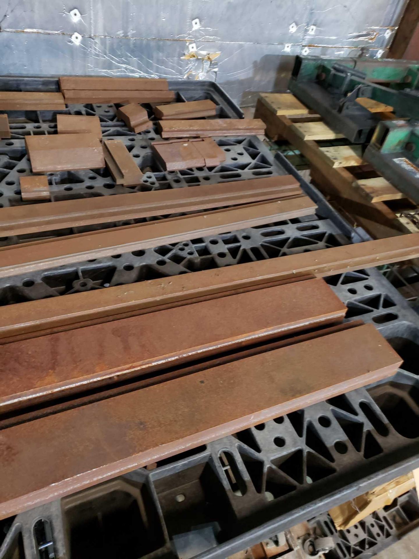 Large lot of assorted press brake dies - Image 3 of 4