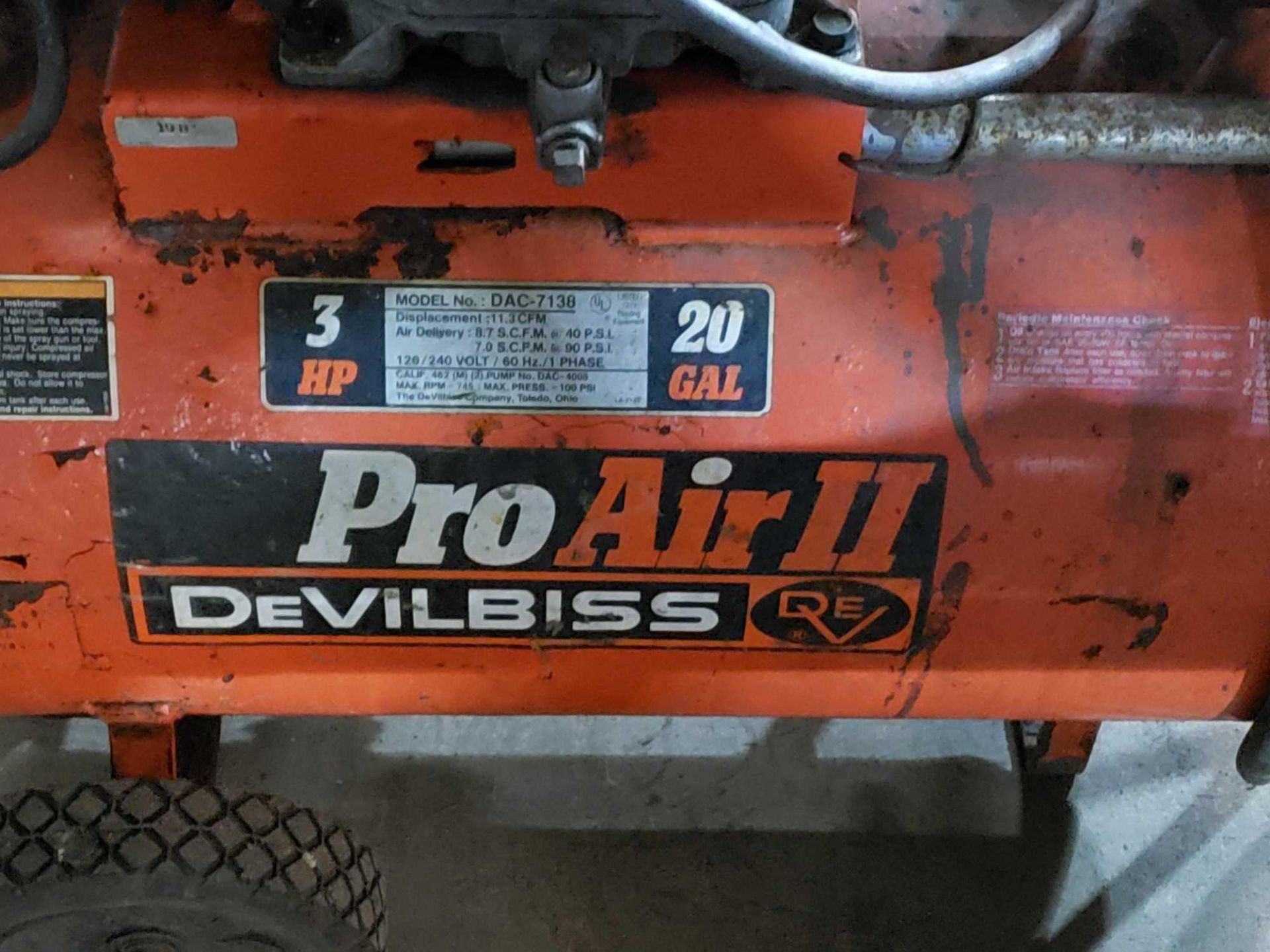 ProAir II Devilbiss portable 110/115v air compressor - Image 2 of 2