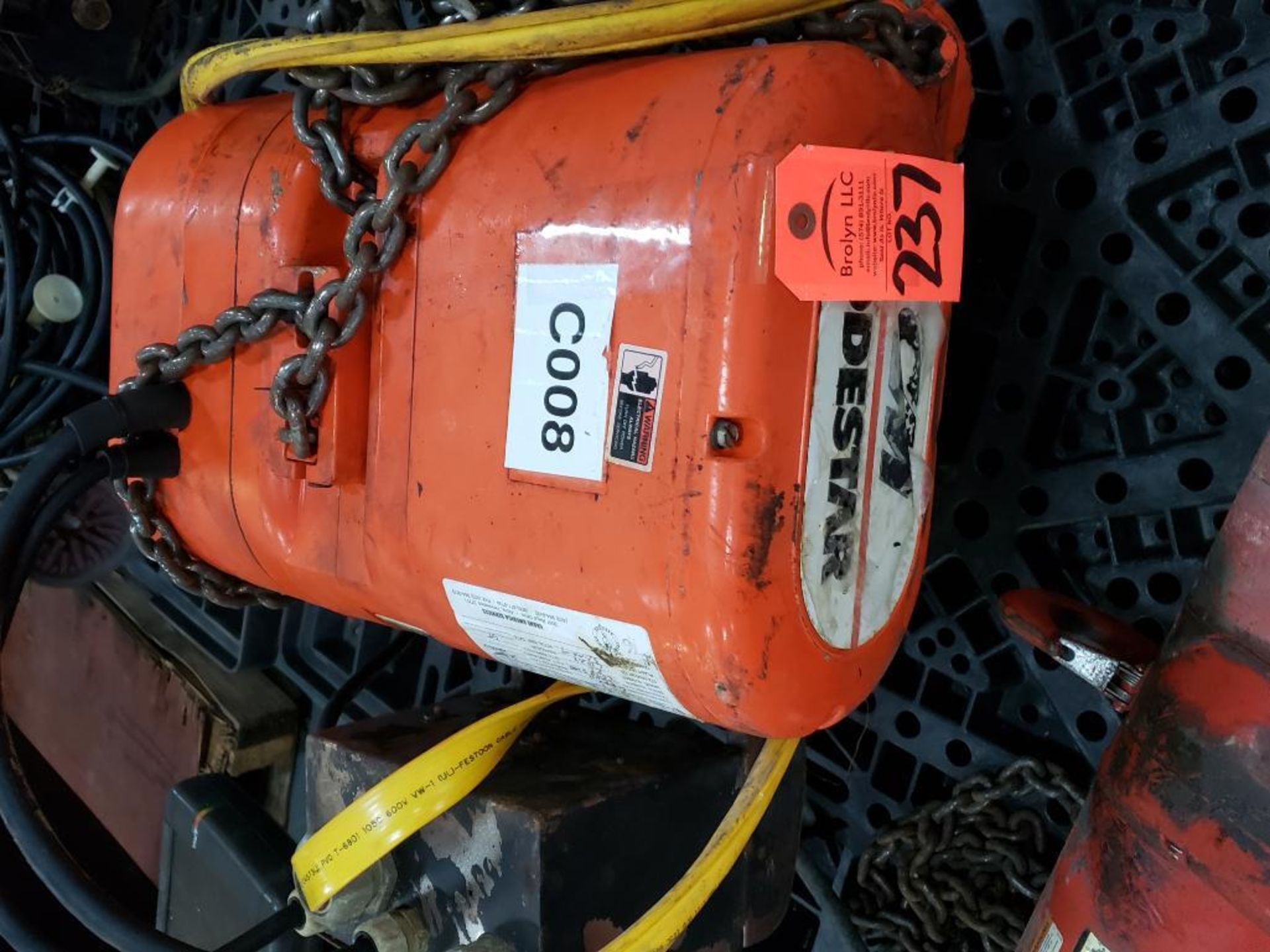 CM Lodestar 2 ton hoist with power trolley, 8 f.p.m lift speed, 460v 3 phase. - Image 2 of 4