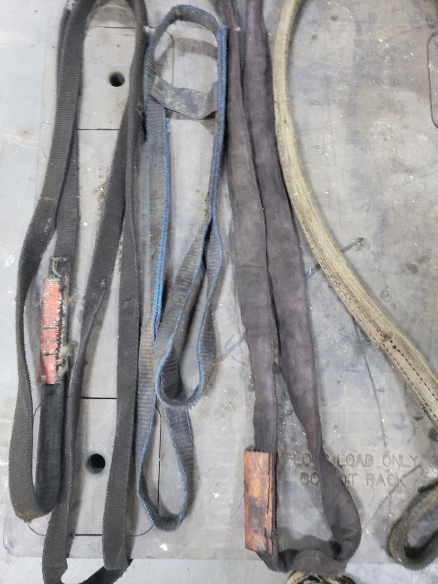 Pallet of assorted rigging / lifting slings and chains - Image 4 of 5